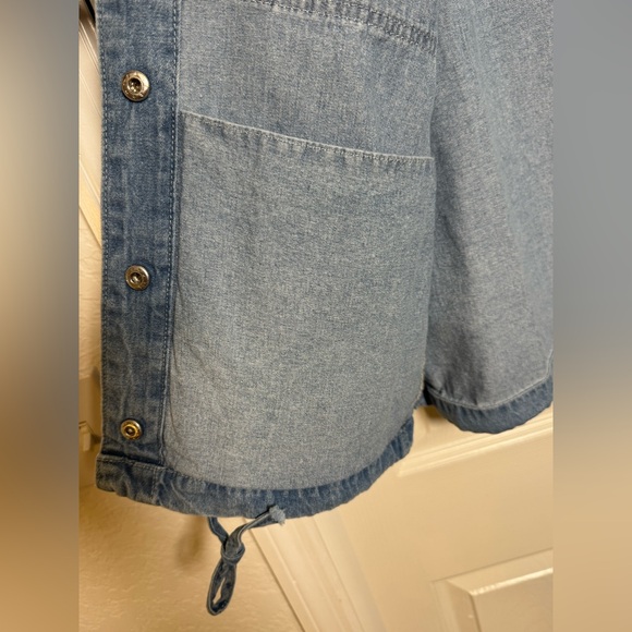 Women's Blue Jean Jacket - Picture 5 of 8